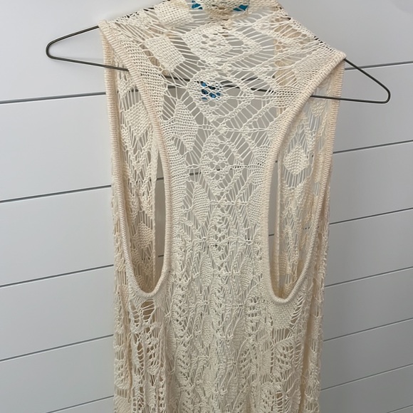 Sweater - Picture 4 of 4